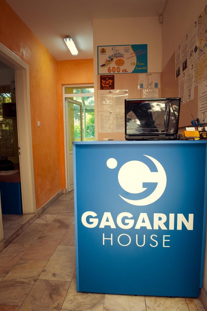 Gagarin House Hostel Varna Exterior photo